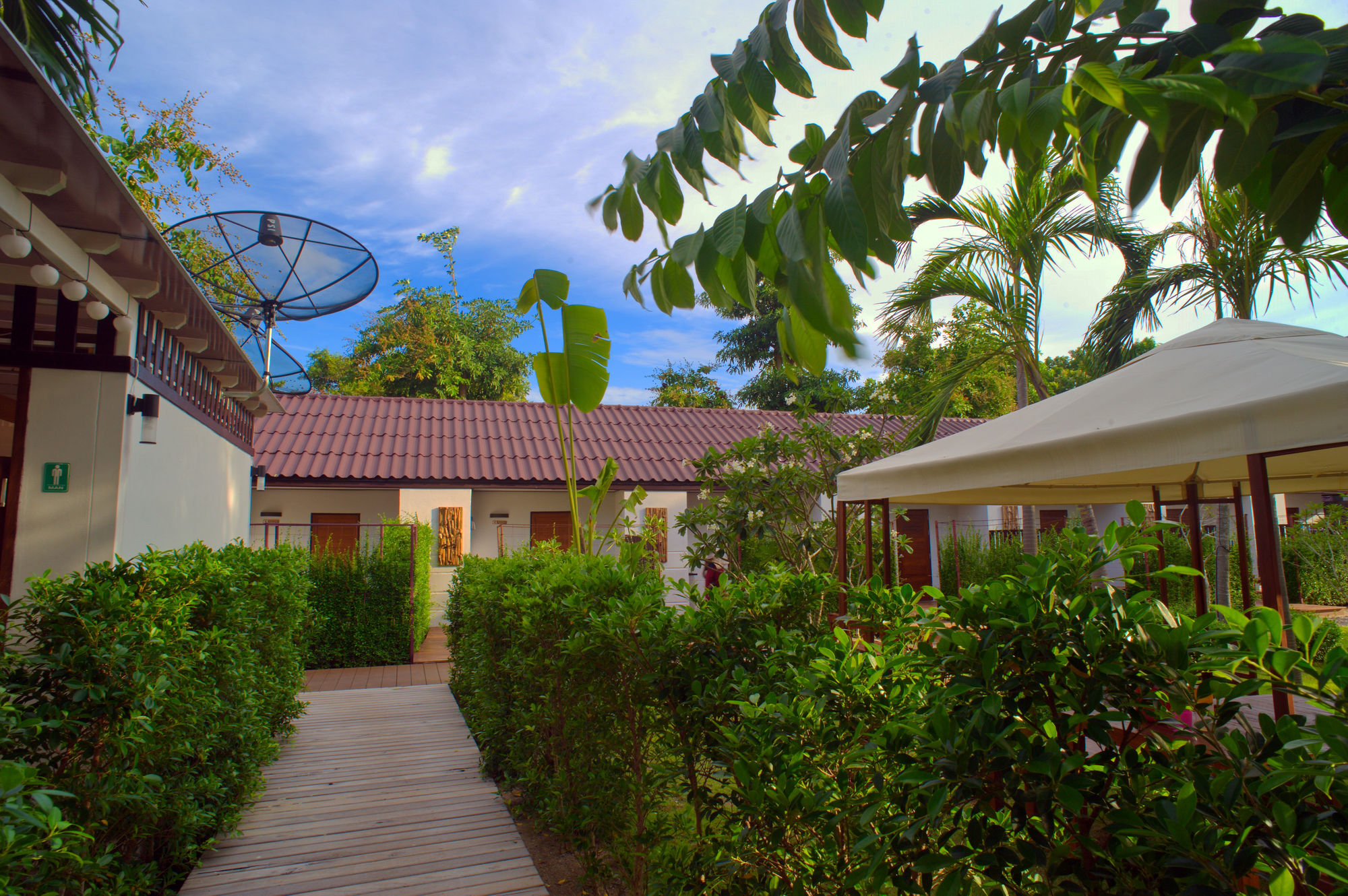 At Samui Haus Hotel Lipa Noi Exterior photo